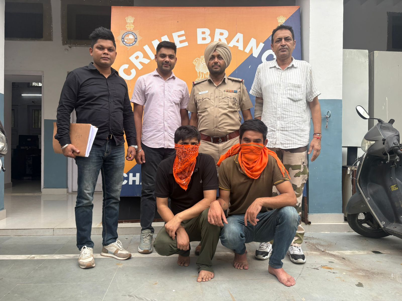 हिमाचल से लाए नशे की खेप… चंडीगढ़ पहुंचते ही पुलिस ने दबोचा, पंजाब सचिवालय के कर्मचारी हैं आरोपी