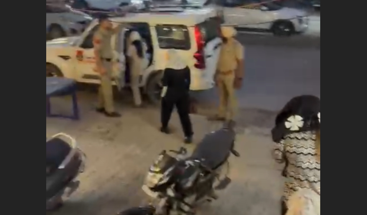 ਮਾਲਿਸ਼ਾਂ ਕਰਵਾਉਣ ਦੇ ਬਹਾਨੇ ਜਿਹੜੇ ਥਾਵੇਂ ਪੁੱਠੇ ਕੰਮ ਕਰਨ ਜਾਂਦੇ ਸੀ, ਪੁਲਿਸ ਨੇ ਮਾਰੀ ਰੇਡ, 3 ਮਾਲਕ ਫਰਾਰ 6 ਕੁੜੀਆਂ ਰੇਸਕਿਓ